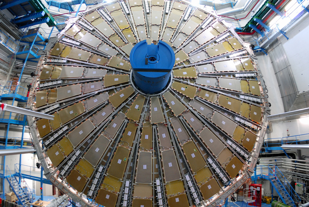 ATLAS実験の円盤状に配置されたThin-Gap Chamberミューオン検出器